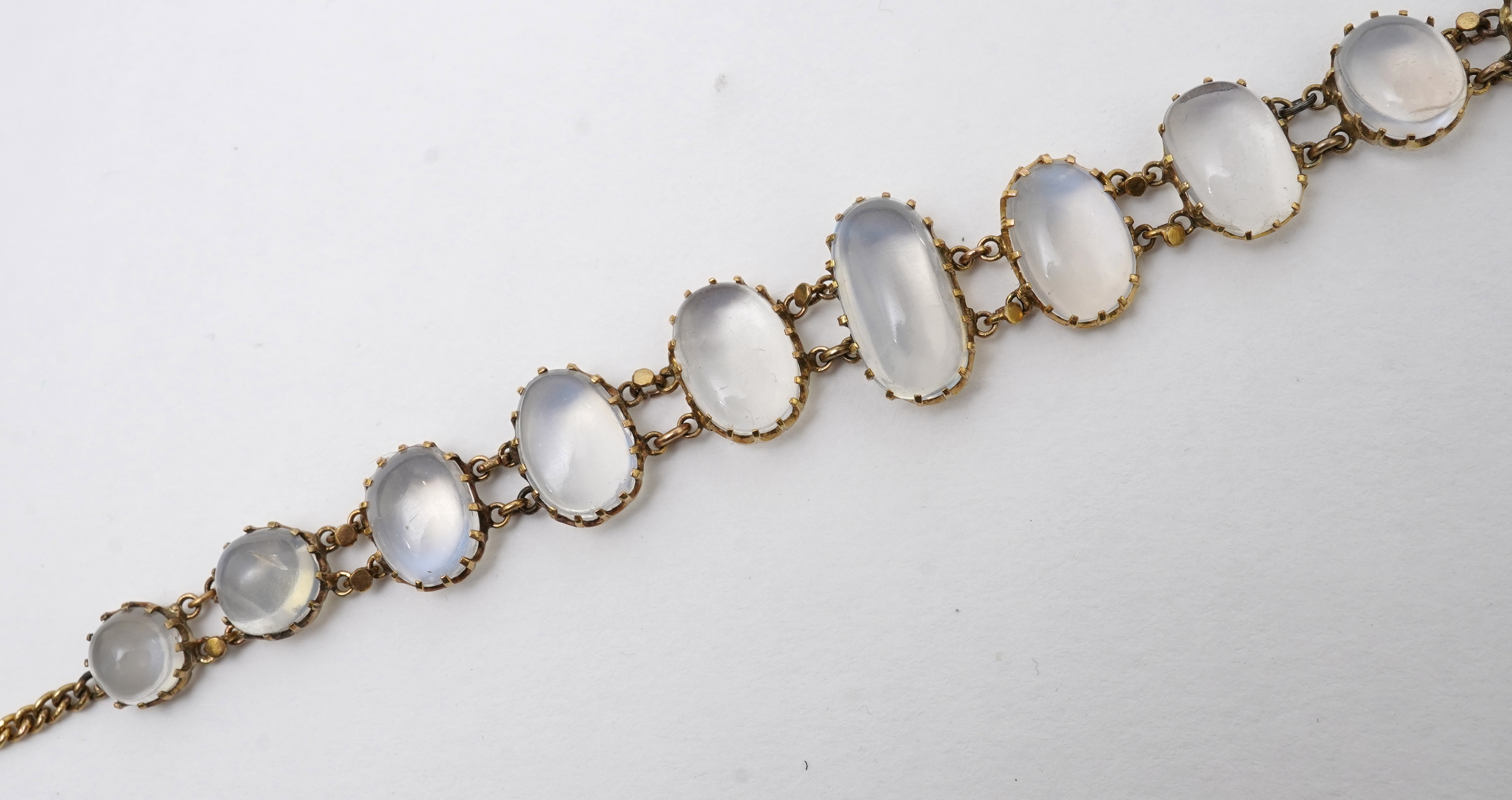 A moonstone bracelet, early 20th century